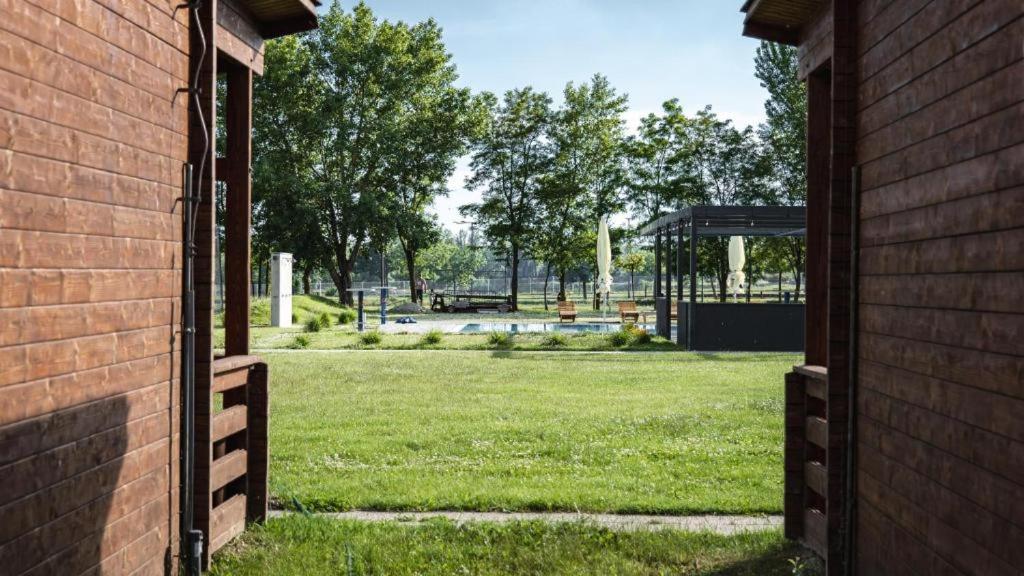 Camping Divoka Voda Братислава Екстер'єр фото